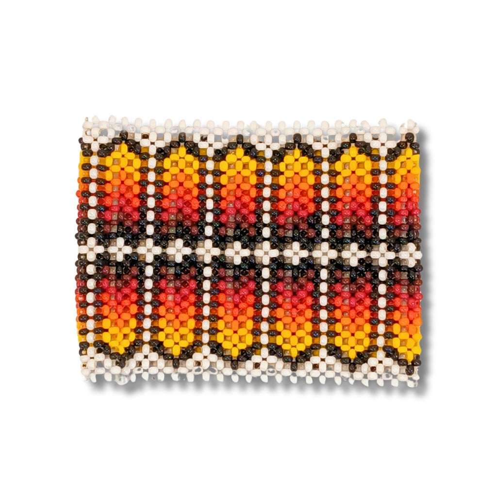 Pulseira de miçangas indígena 17 cm com padrão retangular vermelho, amarelo e preto