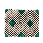 Pulseira longa de miçangas com desenho xadrez e losangos verde escuro