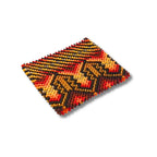 Pulseira indígena de miçangas multicoloridas em losango com faixas e losangos
