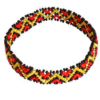 Pulseira de miçangas elástica preta com padrão em zigue-zague vermelho e amarelo