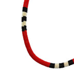 Colar de miçangas Waura vermelho com faixas pretas e brancas, cordão longo